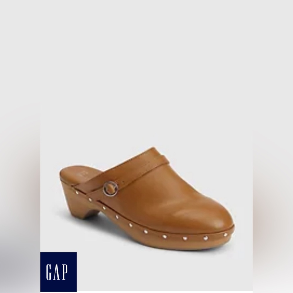 Gap Faux-Leather Clogs for women size 8